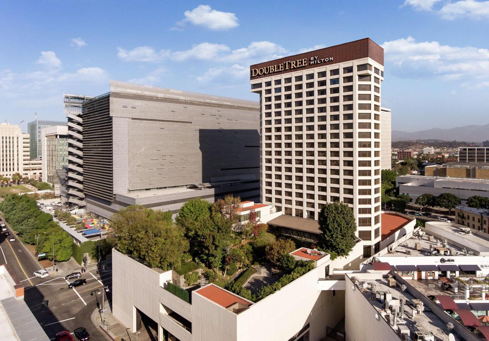 Doubletree By Hilton Los Angeles Downtown מראה חיצוני תמונה